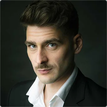 Darius Macrea, retrato 5