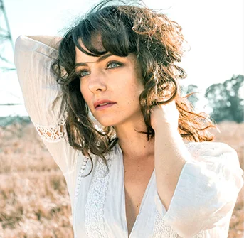 Valentina Corti, retrato 3
