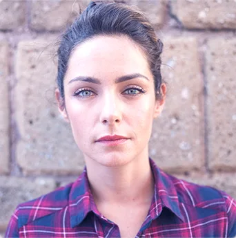 Valentina Corti, retrato 4