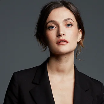 Yael Guillén, retrato 4